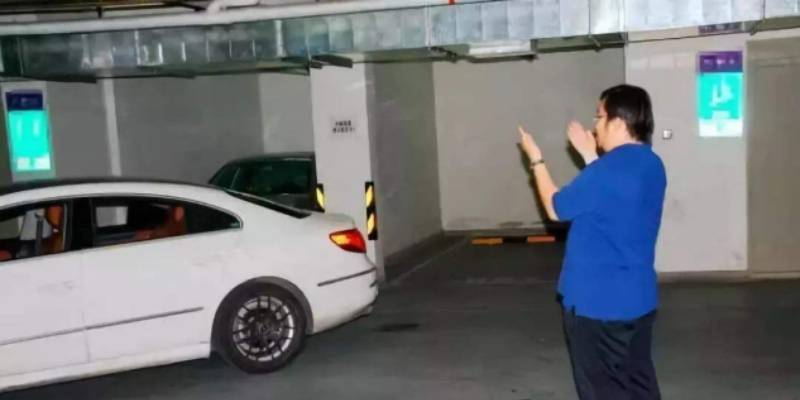 紅旗產(chǎn)品開發(fā)